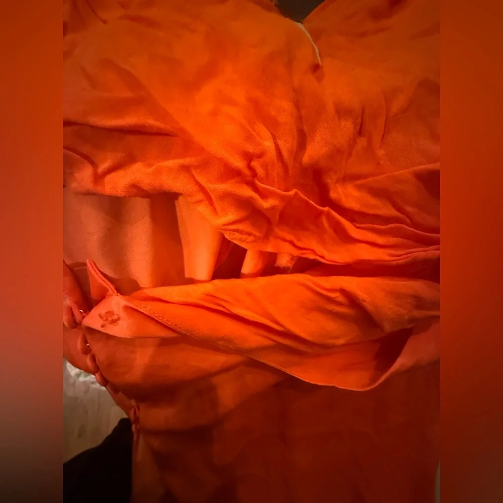 Free People. Orange Long Sleeveless Vneck Front & Back Blouse. Size 12.